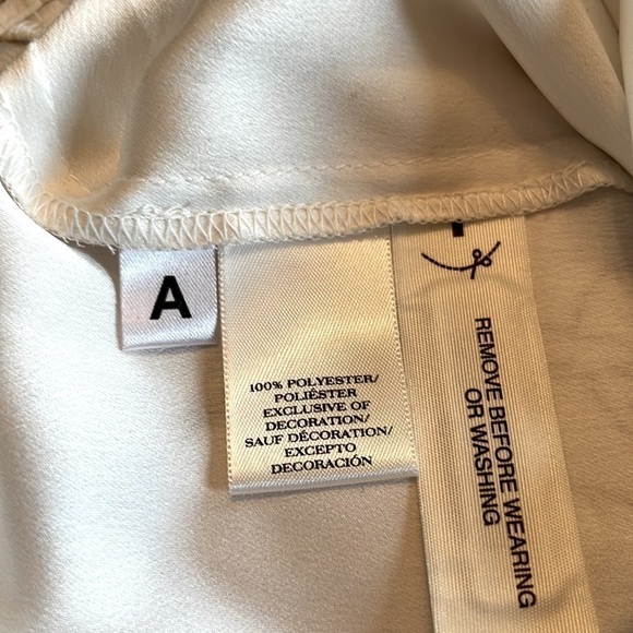 ANN TAYLOR PETITE XSP • IVORY SLEEVELESS BLOUSE • FAUX PEARLS and CRYSTALS - Picture 8 of 9